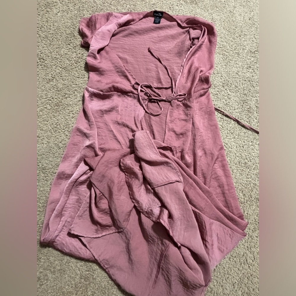 EUC Rue 21 Open Dress